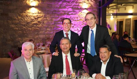  Ovidio Cortázar, Jorge Arturo Pérez, Saúl Castañeda, Carlos de la Madrid y Lorenzo Arrillada.