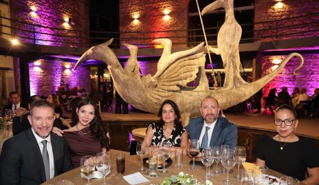  Gabriel Cantú, Claudia Salinas, Andrea de la Torre, José Luis Barrón e Isis Estrada.