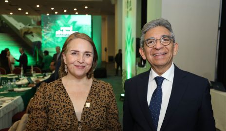  Luz María Díaz y Héctor Victoria.
