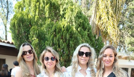  Hermanas Torres Labastida, Marcela, Monse, Moni y María.