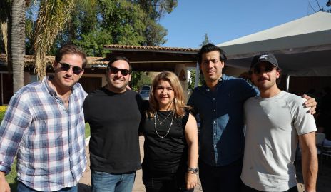 Pablo Torres, Jaime Alvarado, Carmenchu, Gabriel Torres y Santiago.