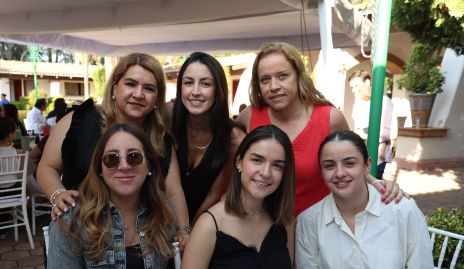  Carmenchu, Ximena Nieto, Mariana Torres, Diana Olvera, Claudia Torres y Montse Bedolla.