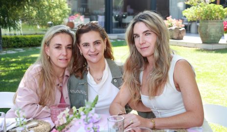  Moni Torres, Rosamary Rosillo y Lore Ibarra.