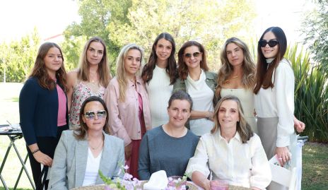   Victoria Pierdant, Rocío Muriel, Mónica Torres, Isa Gaviñio, Rosa Mari Rosillo, Lorena Ibarra, Ximena Navarrete, Pilar Valladares Sofía Torres  y Charo Valladares.