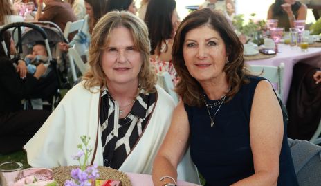  Carmen de Velazco y Marus Hernández.