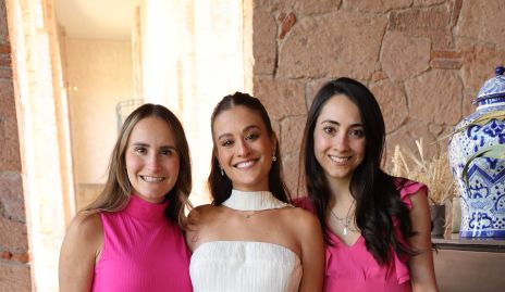  Ana Foyo, Sofía Medina y Fer Gouyonnet.