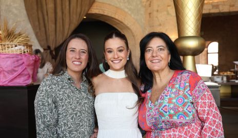 Luli Medina, Sofía Medina y Lourdes del Valle.