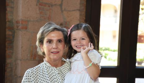  Gabriela Portillo y Paula González.