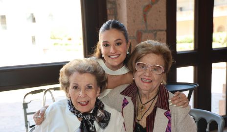  Antonia Martínez, Sofía Medina y Marcel del Valle.