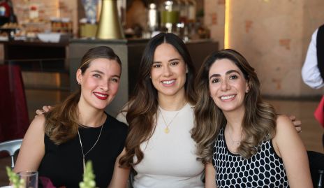 Vero Pérez, Adriana Narváez y Andrea Lorca.