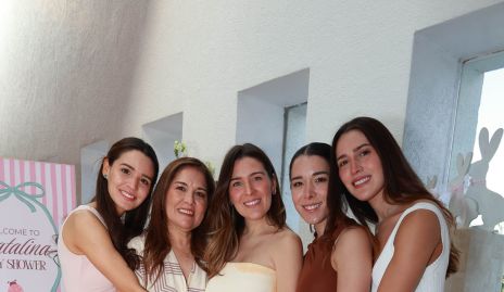  Paola Cano, Cristi Gálvez, Jocelyn Cano, Michel Cano y Anasty Cano.