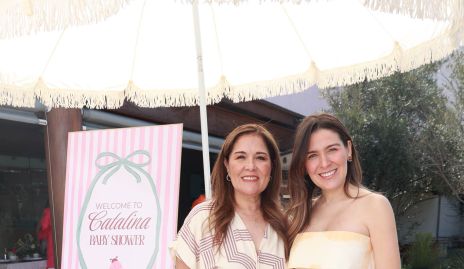  Jocelyn Cano con su mamá Cristi de Cano.