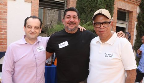  CARLOS, Hector y Fernando.