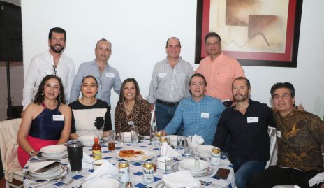  Juan Paulo, Cacho, Alejandro, Gris, Jorge, Foco y Eduardo.