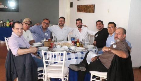 Mesa de ex alumnos generación 89-91.