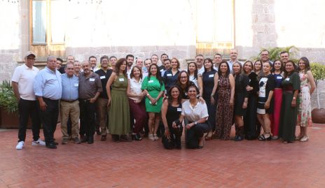  Foto grupal de la generación 89-91.