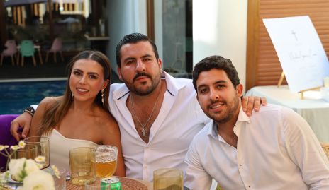  Alexa Cárdenas, Emilio y Max Gómez.