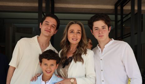  Alfredo Enríquez, Doris Rubio, Alonso Enríquez y Oscar Estrada.