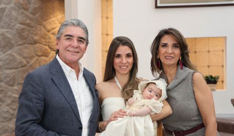  Manuel Álvarez, Isabel Álvarez, Paula Barba y Lourdes Velázquez.
