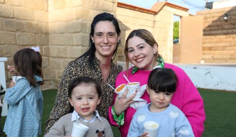  Marcela Rodríguez, Gabriel Zumaya, Ana Julia y Gaby Zumaya.