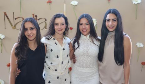  Andrea Arpayán, Roxana Arpayán, Nadia Rangel y Paola Arpayán.