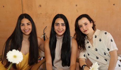  Norma Rangel, Paola y Roxana Arpayán.