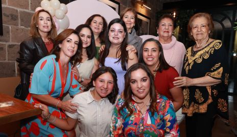  Claudia Villaseñor, Claudia Ávila, Beatriz Castro, María Elena Ávila, Marcela Ramírez, Amelia Ramírez, Beatriz Ramírez, Ale Gutiérrez, Valentina Orozco Andrea Gutiérrez, Alejandra Avila.