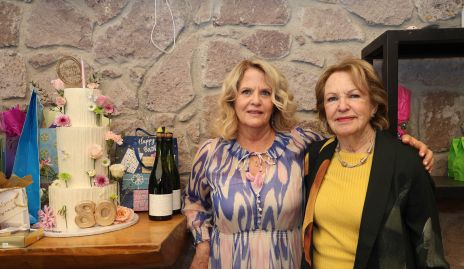  Lynette Pizzuto con su mamá Lynette Mc Gee de Pizzuto.