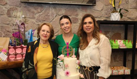  Lynette Pizzuto, Cristina Pizzuto y Pilar Díaz de León.