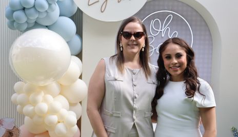  Adriana González y Paola Longoria.