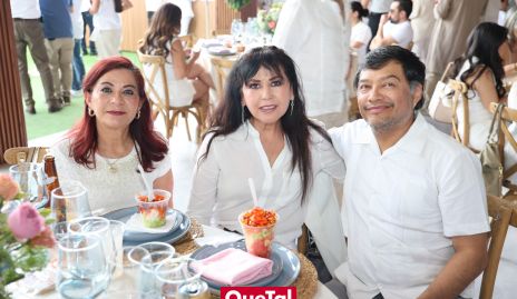  Belia Vázquez, Irma Navarro y Raúl Ochoa.