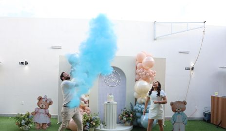  Jeff Mihaljevich y Paola Longoria, su hijo es niño.