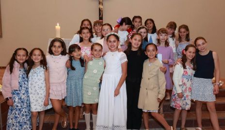  Inés con sus amigas.