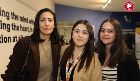  Cristina García, Natalia Posadas y Alexa Miranda.