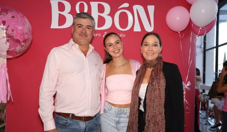  Oscar Zermeño, Carolina Zermeño y Ana Saldaña.