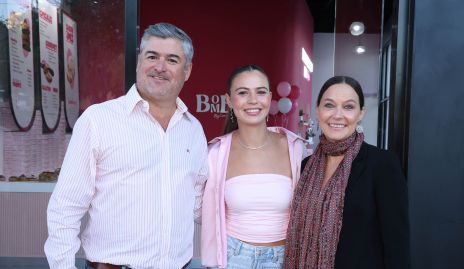  Oscar Zermeño, Carolina Zermeño y Ana Saldaña.