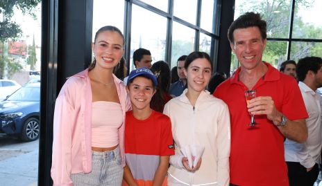  Caro y sus primeros clientes.