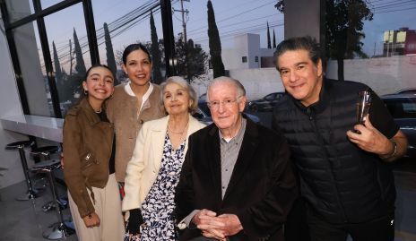  Begoña López, Rocío Noe, Flora Balbontín, Jorge Zermeño Ibarra y Jorge Zermeño.