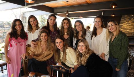  Estefanía Díaz, Montse Martell, Blanca Cantú, Sofía López, Isa López, Danitza Lozano, Montse Muñiz, Lu López, Melissa Ruiz e Isa Garza.