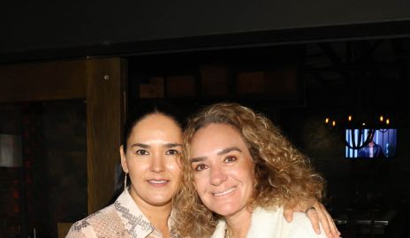  Ana Paula Valdés y Julieta Morales.