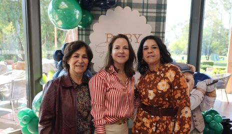  Miriam Bravo, Diana Guel y María Elena Martínez.