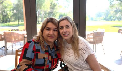  Carmenchu y Gaby Alvarado.