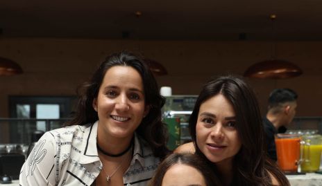  María Lavín, Diana Olvera y Lorena Navarrete.