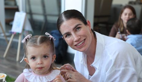  Luciana Gómez y Fernanda Loza.