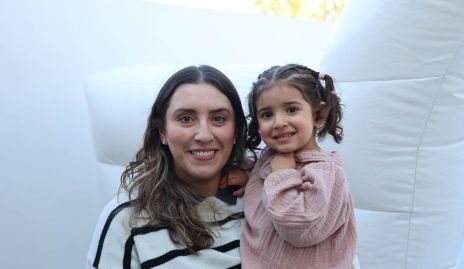  Carla Ibarra y Olivia Castillero.