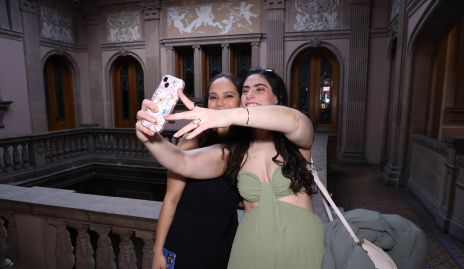  María Rosa Aldrett y Dany Navarro.