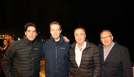  Quique González, José Carlos González, Enrique González y Luis Navarro.