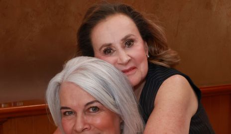  Lupita Martínez y Mari Carmen López.