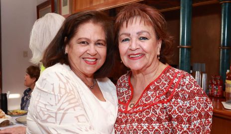  Licha Enríquez y Jovita Briones.