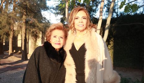  Adriana Izar e Isabela Anaya Verástegui.